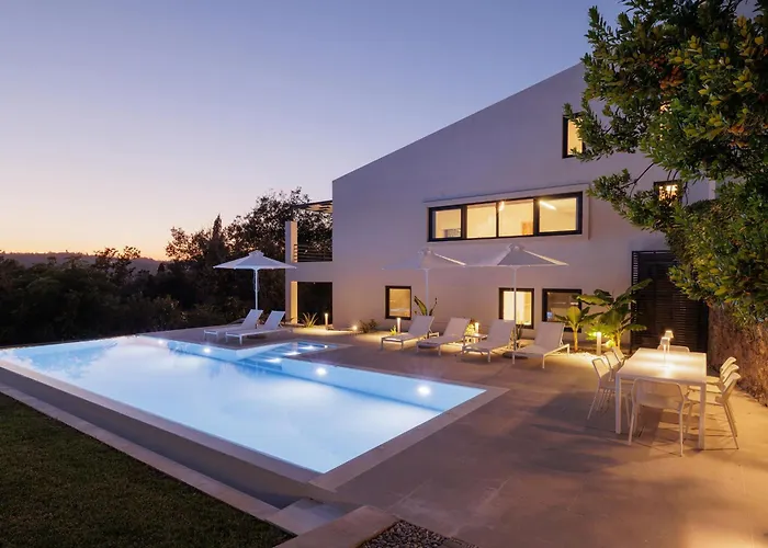 Villa Myrtia - Luxury Hidden Gem