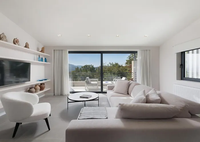 Villa Myrtia - Luxury Hidden Gem